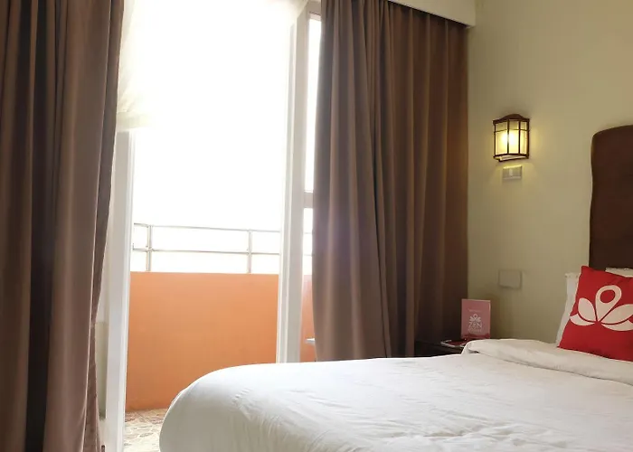 Zen Malate Robinsons Hotel 3*